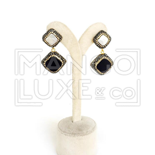 Pearl earrings with onyx, simulated emerald or natural turquoise